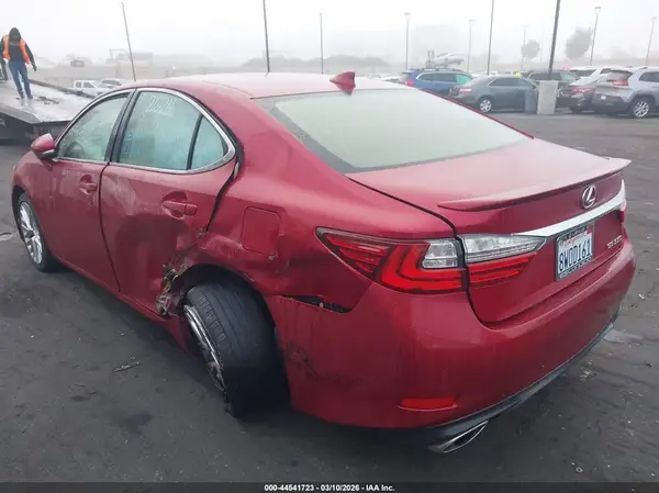 2016 LEXUS ES auction photo 6