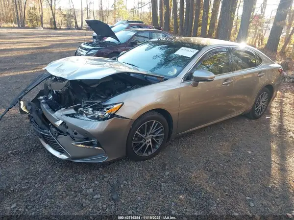 JTHBK1GG0G2245938 2016 LEXUS ES - Image 2