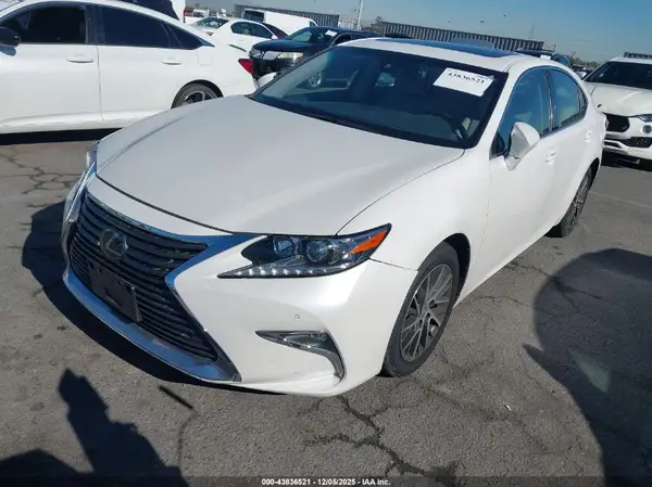 JTHBK1GG0H2247934 2017 LEXUS ES - Image 2
