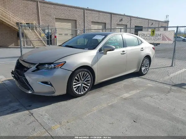 JTHBK1GG0H2253409 2017 LEXUS ES - Image 2