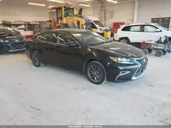 JTHBK1GG0J2263248 2018 LEXUS ES