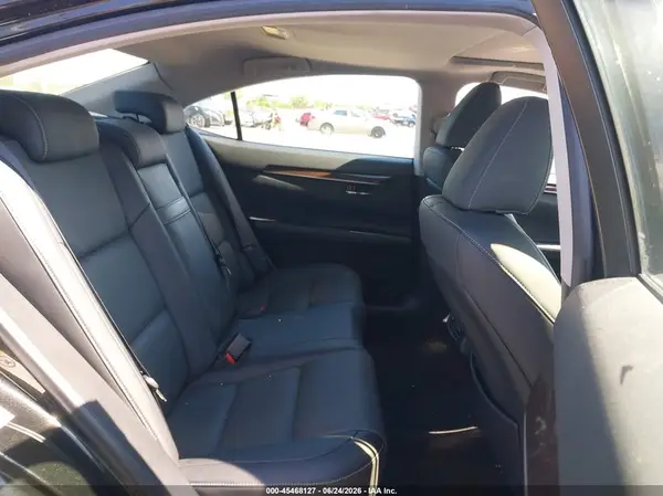 JTHBK1GG0J2263475 2018 LEXUS ES - Image 8