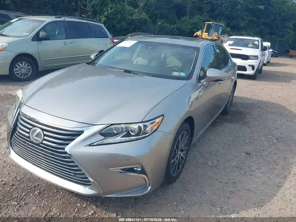 JTHBK1GG1G2214004 2016 LEXUS ES - Image 2