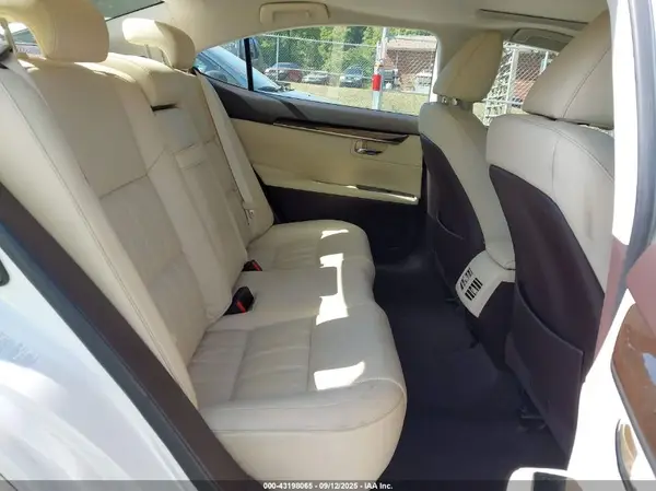 JTHBK1GG1G2216822 2016 LEXUS ES - Image 8