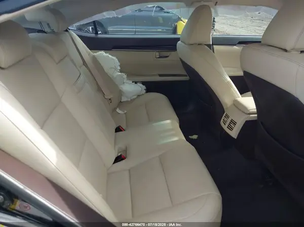 JTHBK1GG1G2229182 2016 LEXUS ES - Image 8