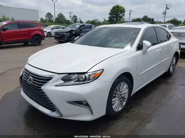 JTHBK1GG1G2229358 2016 LEXUS ES - Image 2