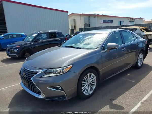 JTHBK1GG1G2245561 2016 LEXUS ES - Image 2