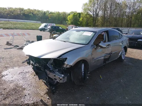 JTHBK1GG2G2226369 2016 LEXUS ES - Image 2