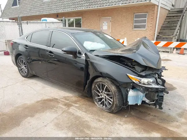 JTHBK1GG2G2233256 2016 LEXUS ES - Image 1