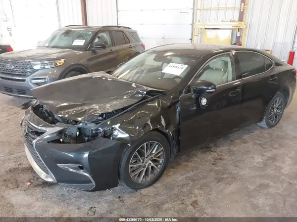 JTHBK1GG2G2236674 2016 LEXUS ES - Image 2