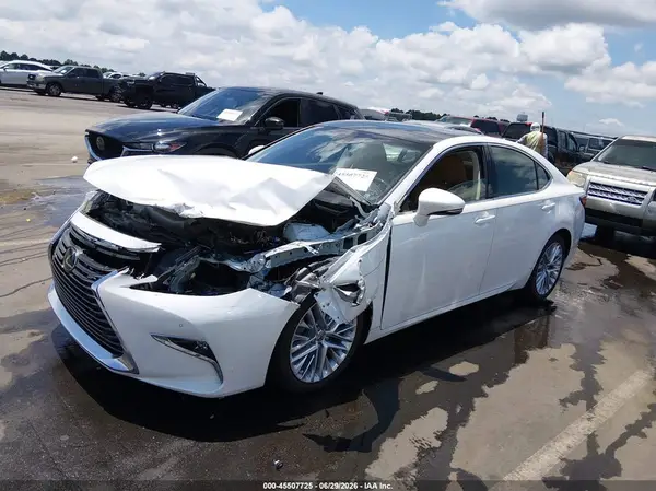 JTHBK1GG2G2237209 2016 LEXUS ES - Image 2