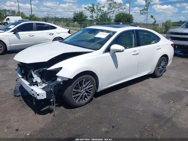 JTHBK1GG2G2238294 2016 LEXUS ES - Image 2