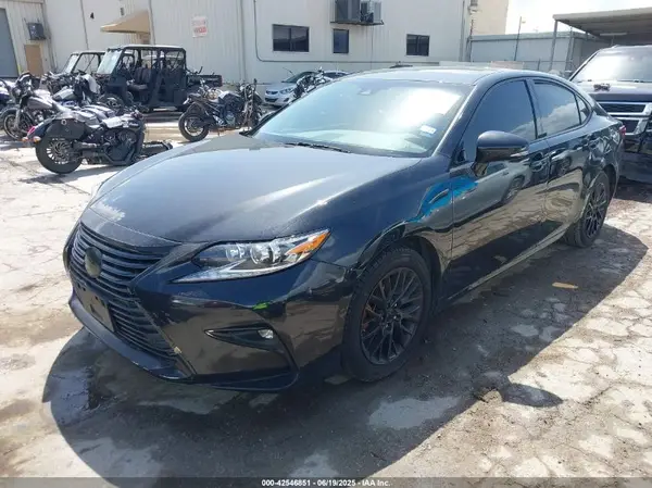 JTHBK1GG2H2249006 2017 LEXUS ES - Image 2