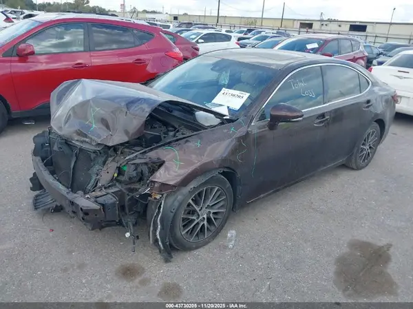 JTHBK1GG3G2218099 2016 LEXUS ES - Image 2