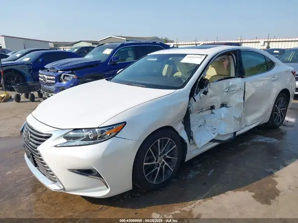 JTHBK1GG3G2223643 2016 LEXUS ES - Image 2