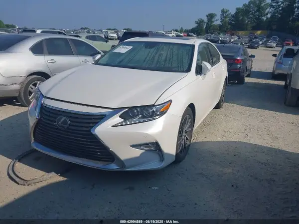 JTHBK1GG3G2235419 2016 LEXUS ES - Image 2