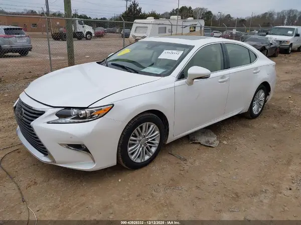 JTHBK1GG3H2256143 2017 LEXUS ES - Image 2