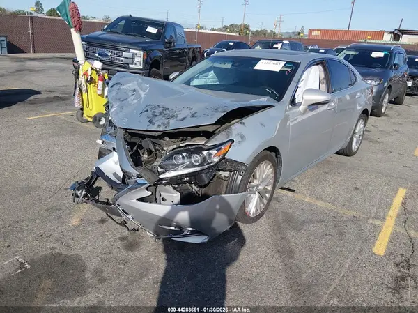 JTHBK1GG4G2218693 2016 LEXUS ES - Image 2