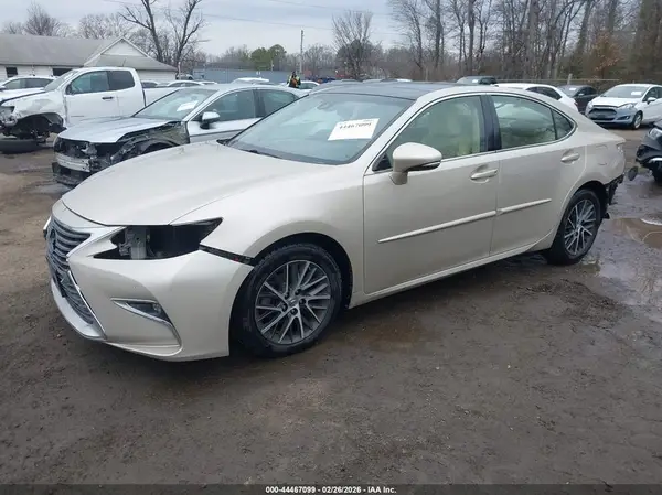 JTHBK1GG4G2223439 2016 LEXUS ES - Image 2