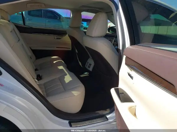 JTHBK1GG4G2232075 2016 LEXUS ES - Image 8