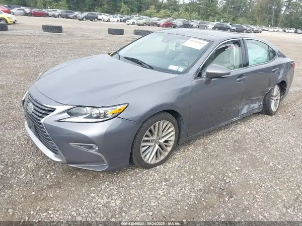 JTHBK1GG4G2232738 2016 LEXUS ES - Image 2
