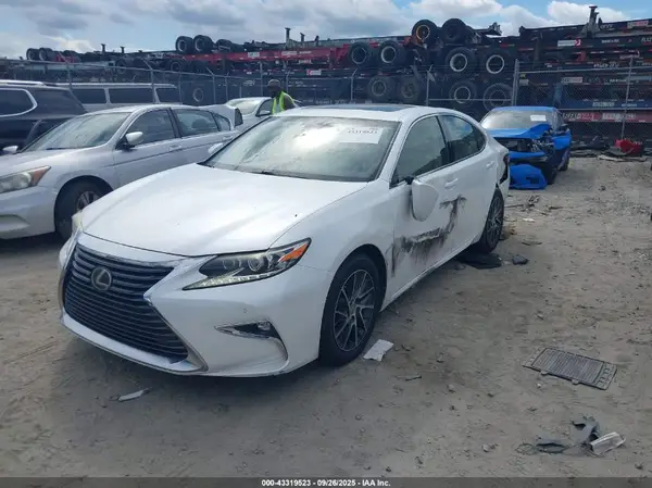 JTHBK1GG4G2239155 2016 LEXUS ES - Image 2
