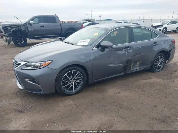 JTHBK1GG4H2252408 2017 LEXUS ES - Image 2