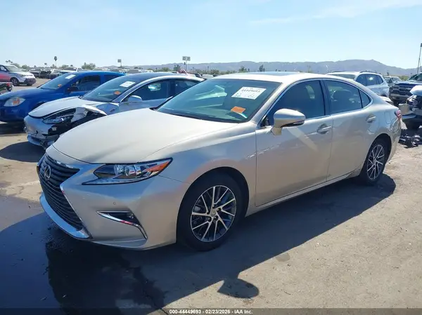 JTHBK1GG5G2212160 2016 LEXUS ES - Image 2