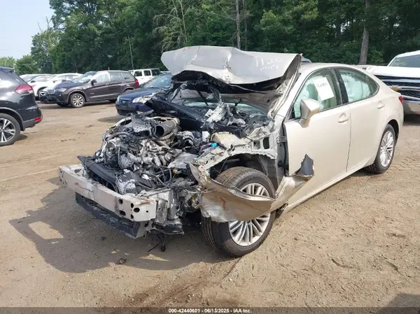 JTHBK1GG5G2221120 2016 LEXUS ES - Image 2
