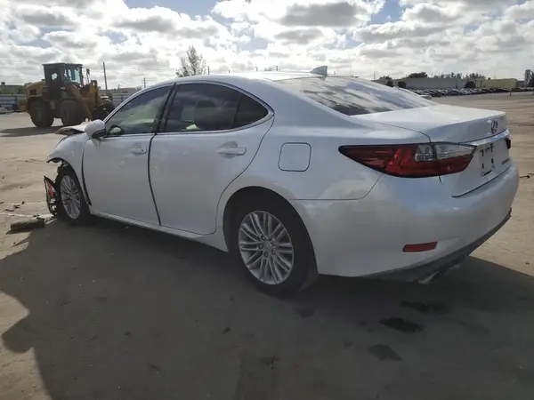 JTHBK1GG5G2226219 2016 LEXUS ES - Image 2