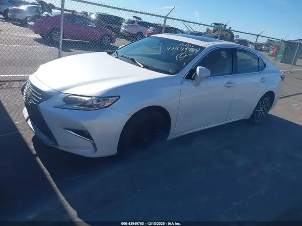 JTHBK1GG5G2232912 2016 LEXUS ES - Image 2
