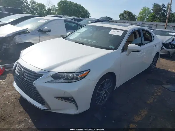 JTHBK1GG5H2252305 2017 LEXUS ES - Image 2