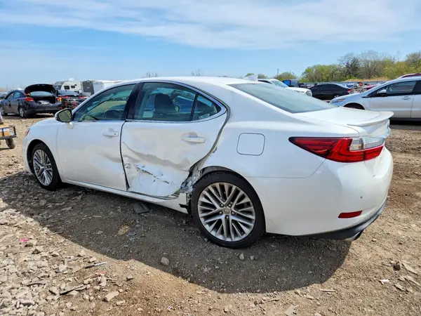 JTHBK1GG6G2219148 2016 LEXUS ES - Image 2