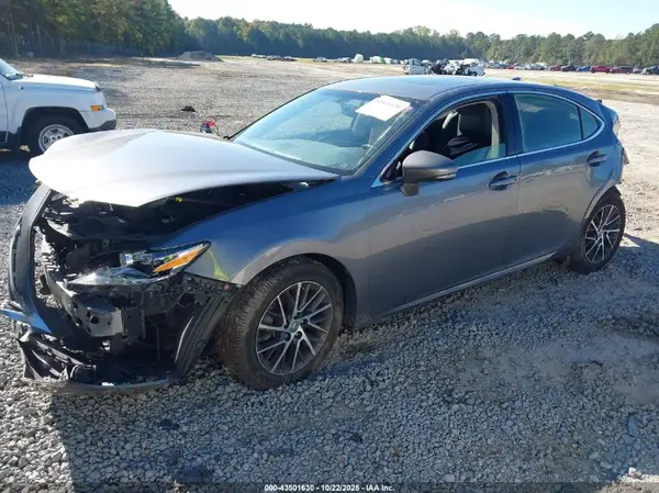 JTHBK1GG6G2219313 2016 LEXUS ES - Image 2