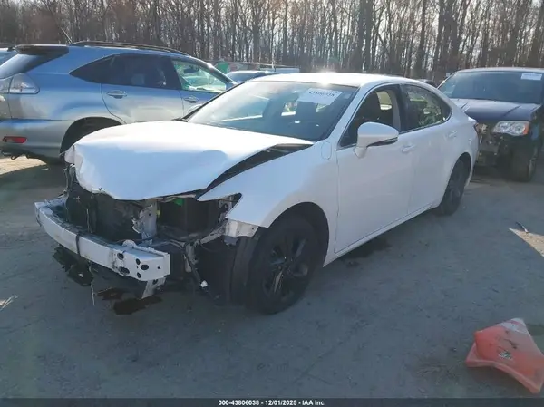JTHBK1GG6G2219750 2016 LEXUS ES - Image 2