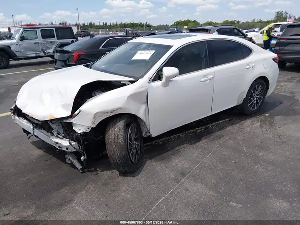 JTHBK1GG7G2233608 2016 LEXUS ES - Image 2