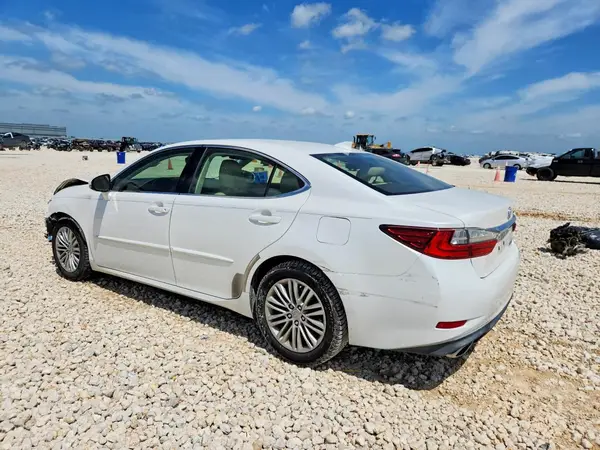 JTHBK1GG8G2211486 2016 LEXUS ES - Image 2