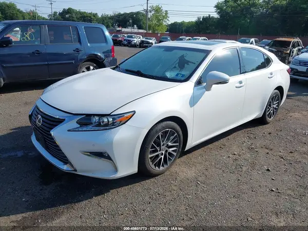 JTHBK1GG8G2229373 2016 LEXUS ES - Image 2