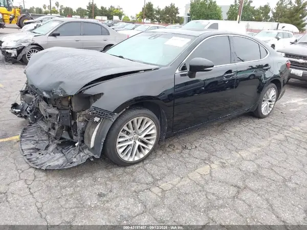 JTHBK1GG8G2229776 2016 LEXUS ES - Image 2