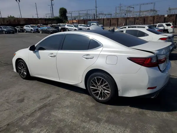 JTHBK1GG8G2240339 2016 LEXUS ES - Image 2