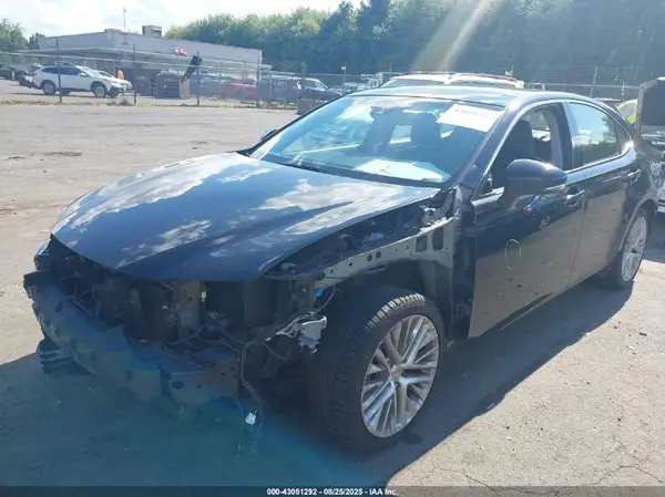 JTHBK1GG9G2216468 2016 LEXUS ES - Image 2