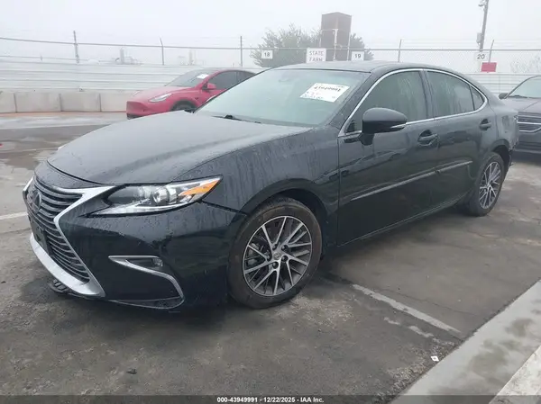 JTHBK1GG9G2218365 2016 LEXUS ES - Image 2