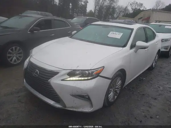 JTHBK1GG9G2230127 2016 LEXUS ES - Image 2
