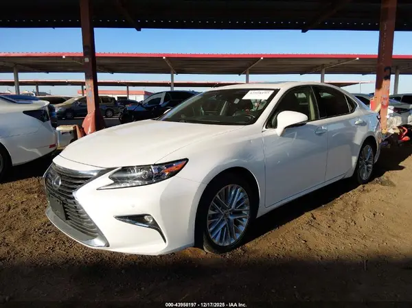 JTHBK1GG9G2230922 2016 LEXUS ES - Image 2