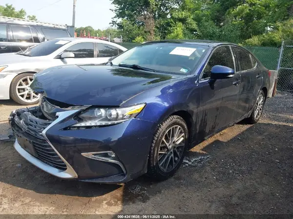 JTHBK1GG9G2231276 2016 LEXUS ES - Image 2