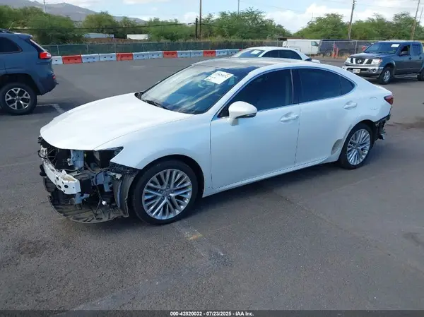 JTHBK1GG9G2232878 2016 LEXUS ES - Image 2