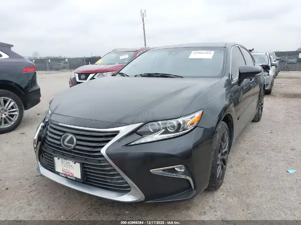 JTHBK1GGXG2217483 2016 LEXUS ES - Image 2