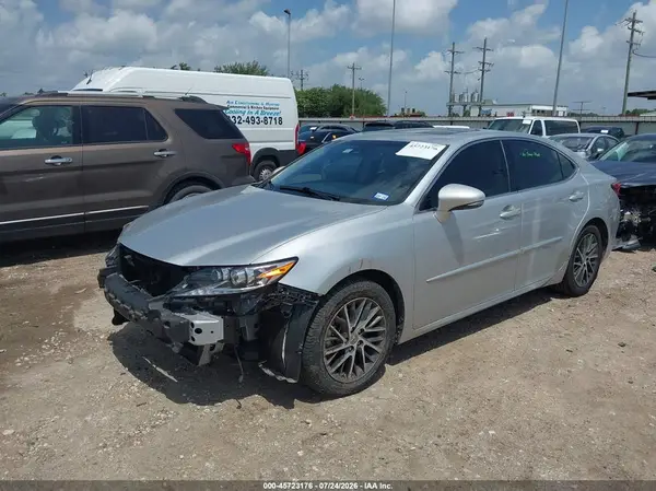 JTHBK1GGXG2218696 2016 LEXUS ES - Image 2