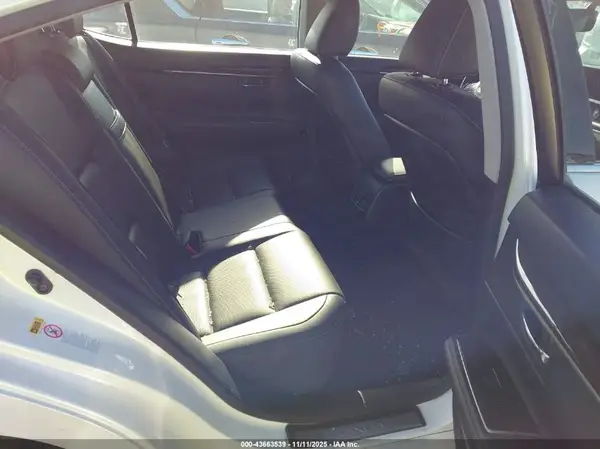 JTHBK1GGXG2224742 2016 LEXUS ES - Image 8