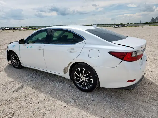 JTHBK1GGXG2227592 2016 LEXUS ES - Image 2